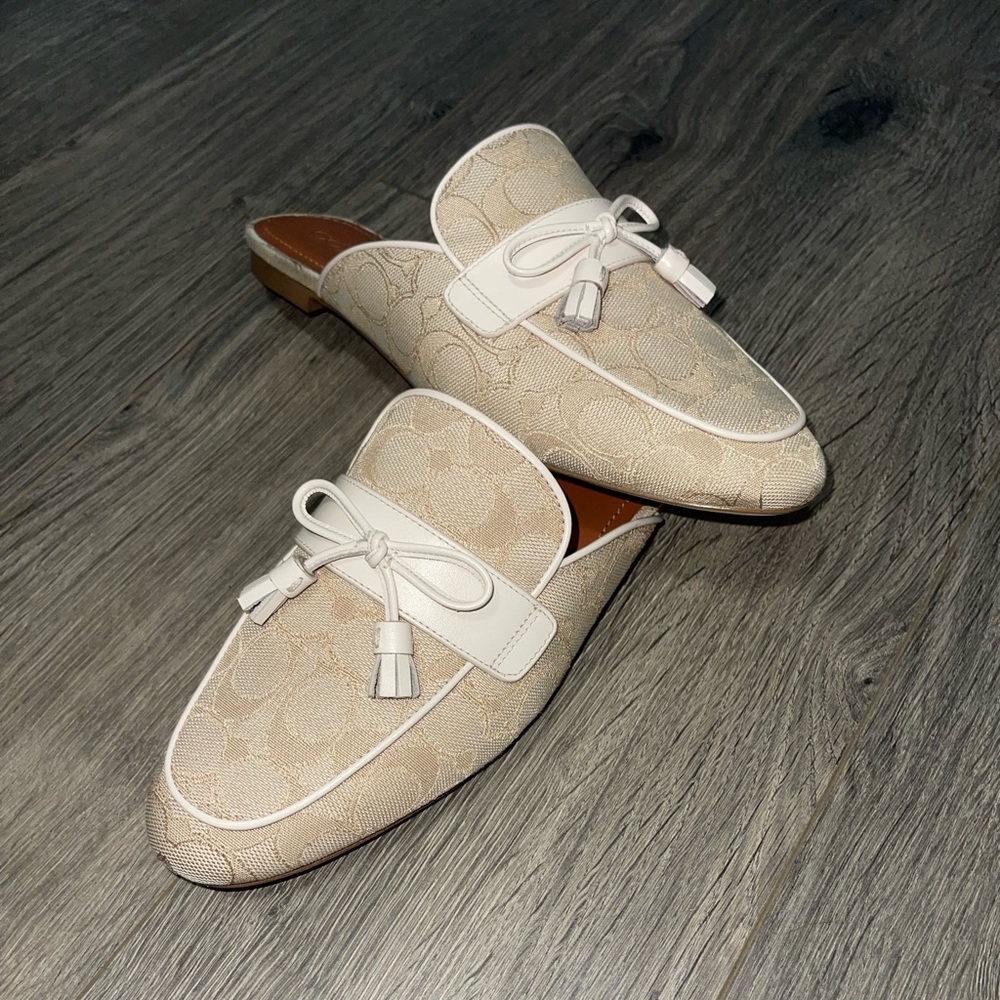 Coach FG2709 STASSI Slide in Signature Jacquard Light khaki/chalk:Women’s 9.5